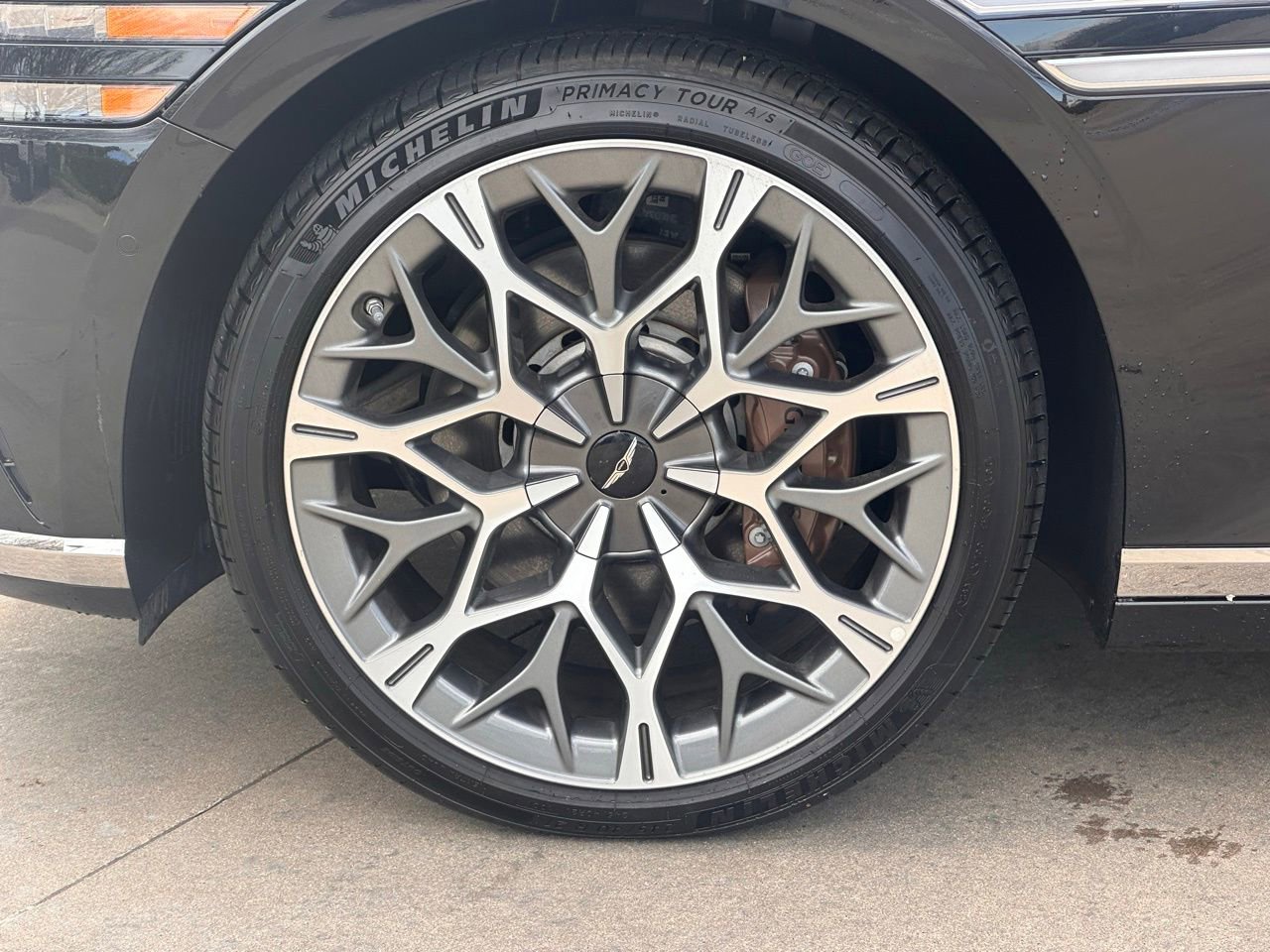 Used 2025 Genesis G90 3.5T image 9