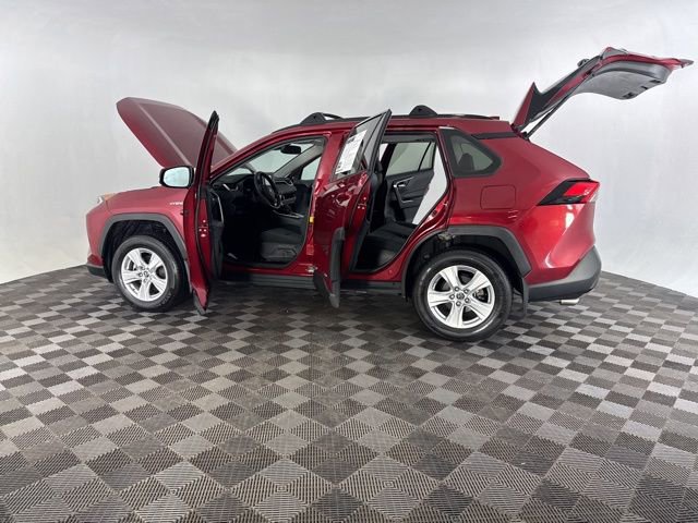 Used 2019 Toyota RAV4 XLE image 16
