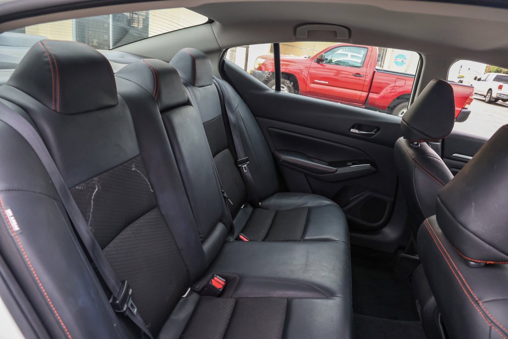 Used 2024 Nissan Altima 2.5 SR FWD image 18