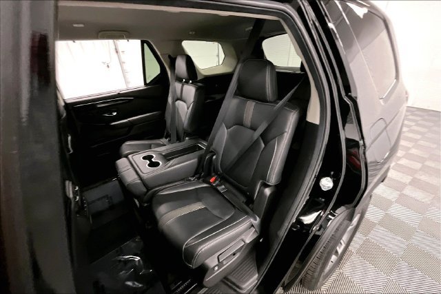 Used 2025 Honda Pilot EX-L image 23