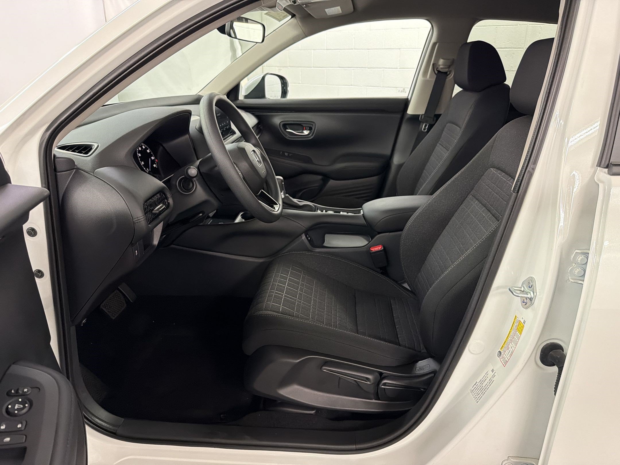 New 2027 Honda HR-V LX image 5