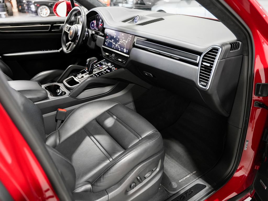 Used 2023 Porsche Cayenne GTS AWD/4WD image 25