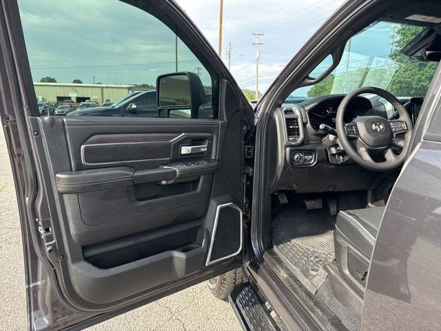 Used 2025 RAM 2500 Laramie w/ Night Edition image 17