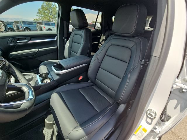 New 2027 GMC Terrain Elevation w/ Elevation Premium Package AWD/4WD image 16
