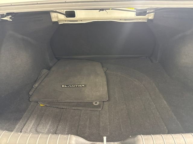 Used 2023 Hyundai Elantra SEL w/ Convenience Package image 15