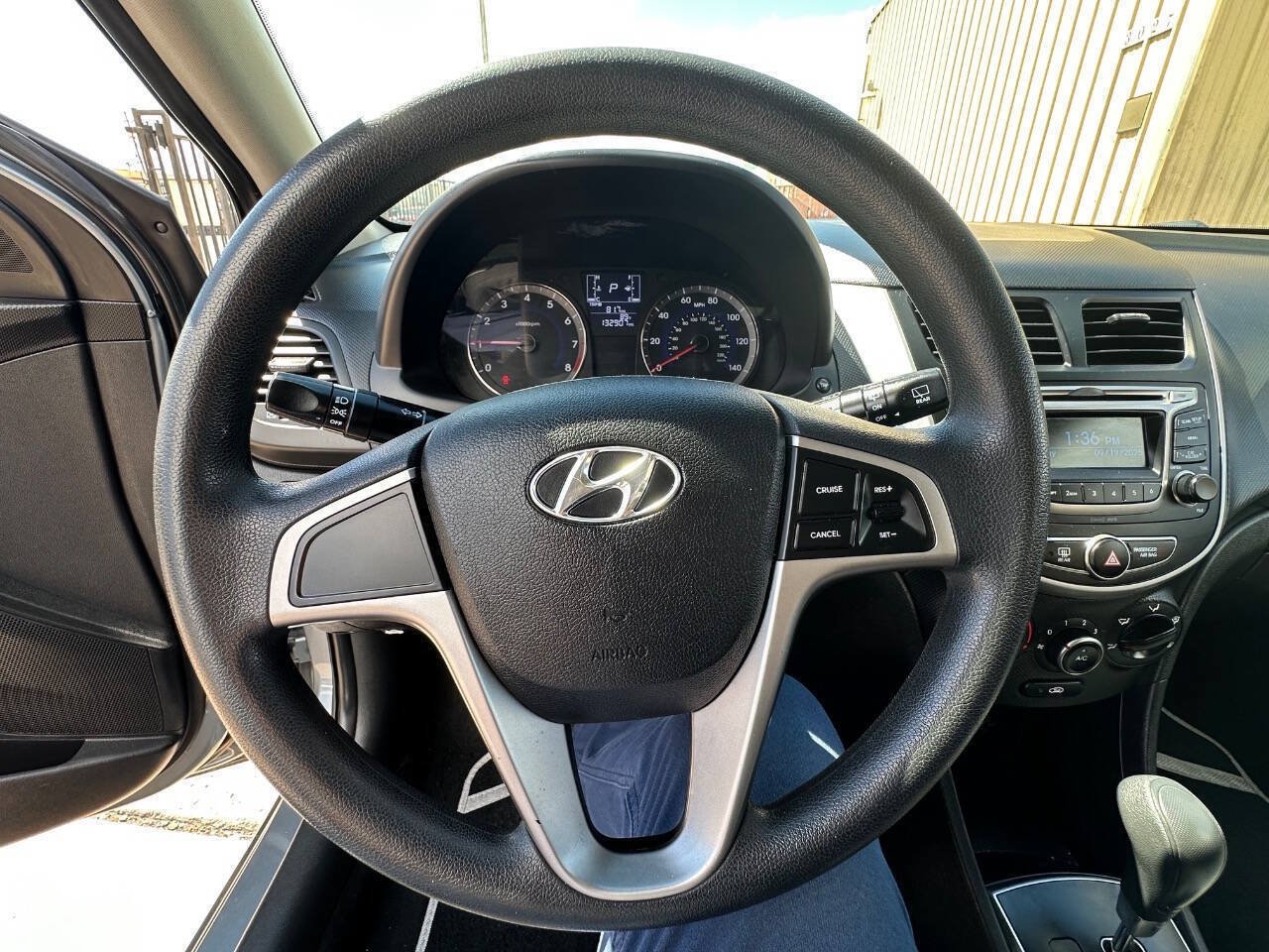 Used 2017 Hyundai Accent SE FWD image 12