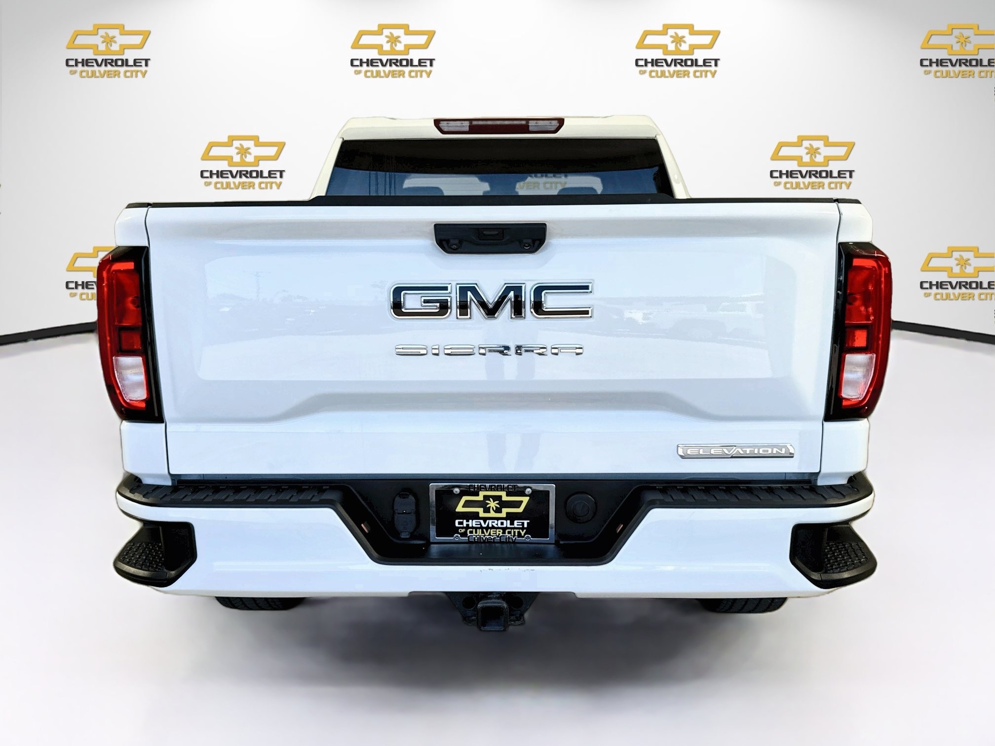 Used 2024 GMC Sierra 1500 Elevation w/ LPO, Elevation Black Package AWD/4WD image 7