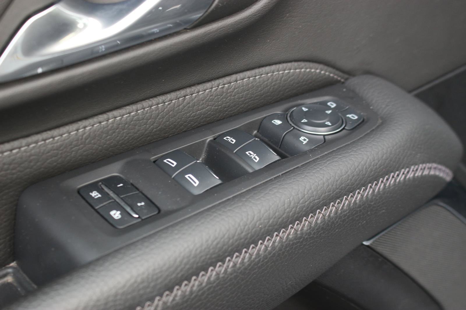 Used 2024 GMC Yukon XL Denali w/ Max Trailering Package image 16