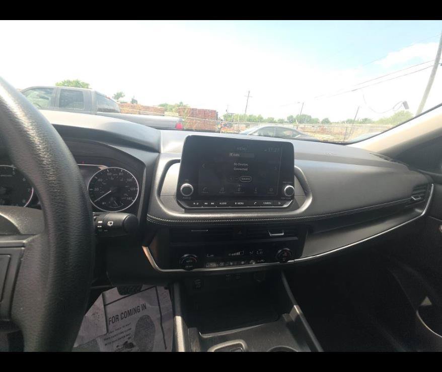 Used 2024 Nissan Rogue SV FWD image 5