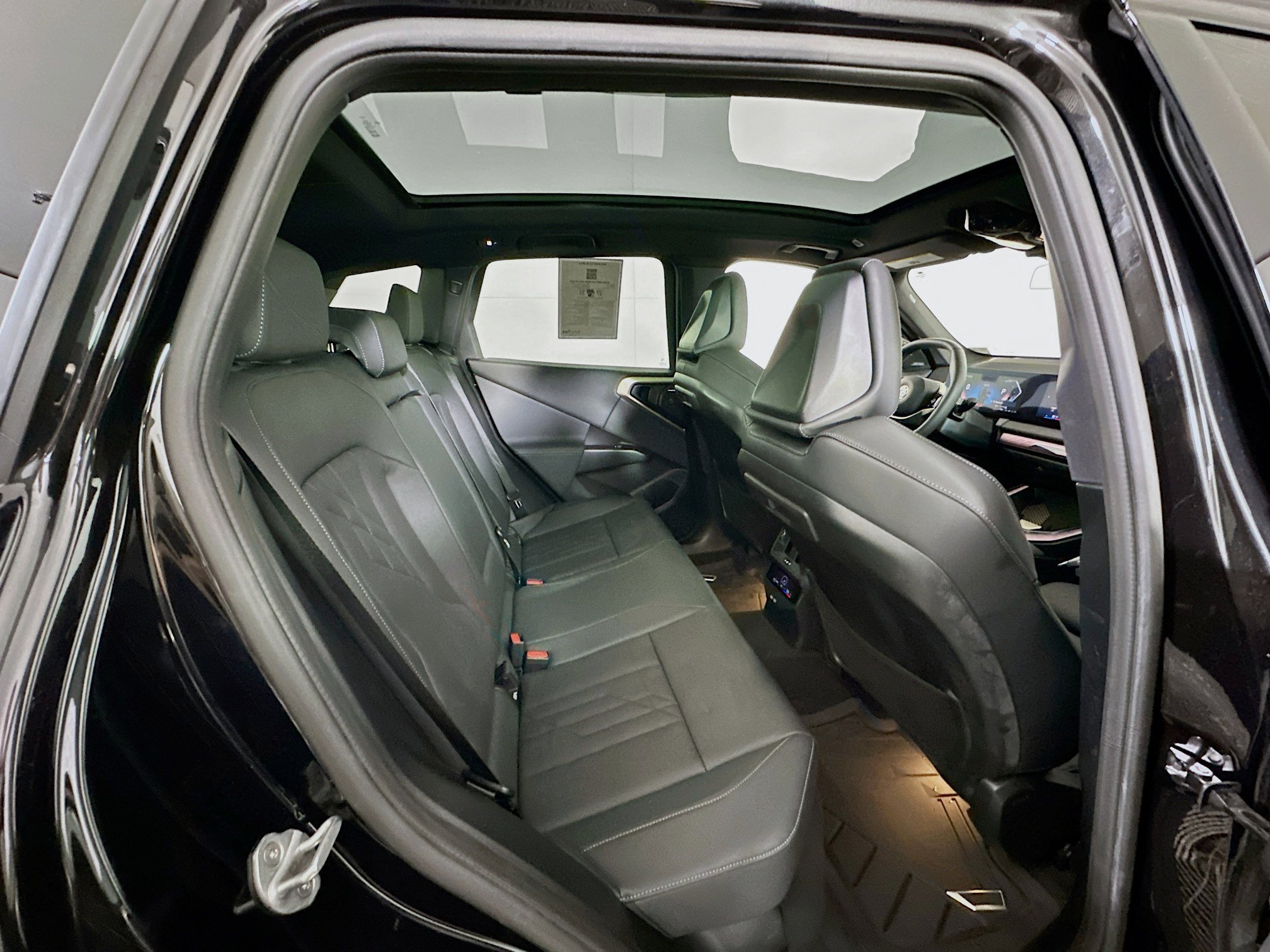 Used 2025 BMW X3 xDrive30i w/ Premium Package image 31