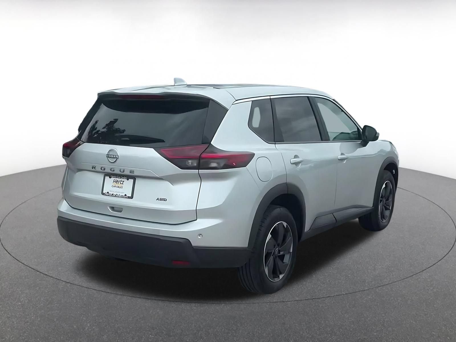 Used 2025 Nissan Rogue SV AWD/4WD image 12