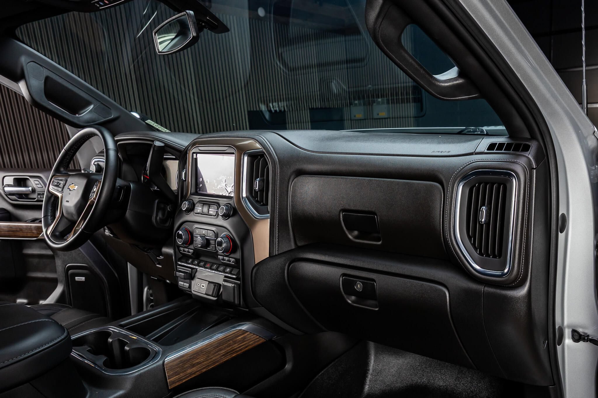 Used 2023 Chevrolet Silverado 2500 High Country AWD/4WD image 16