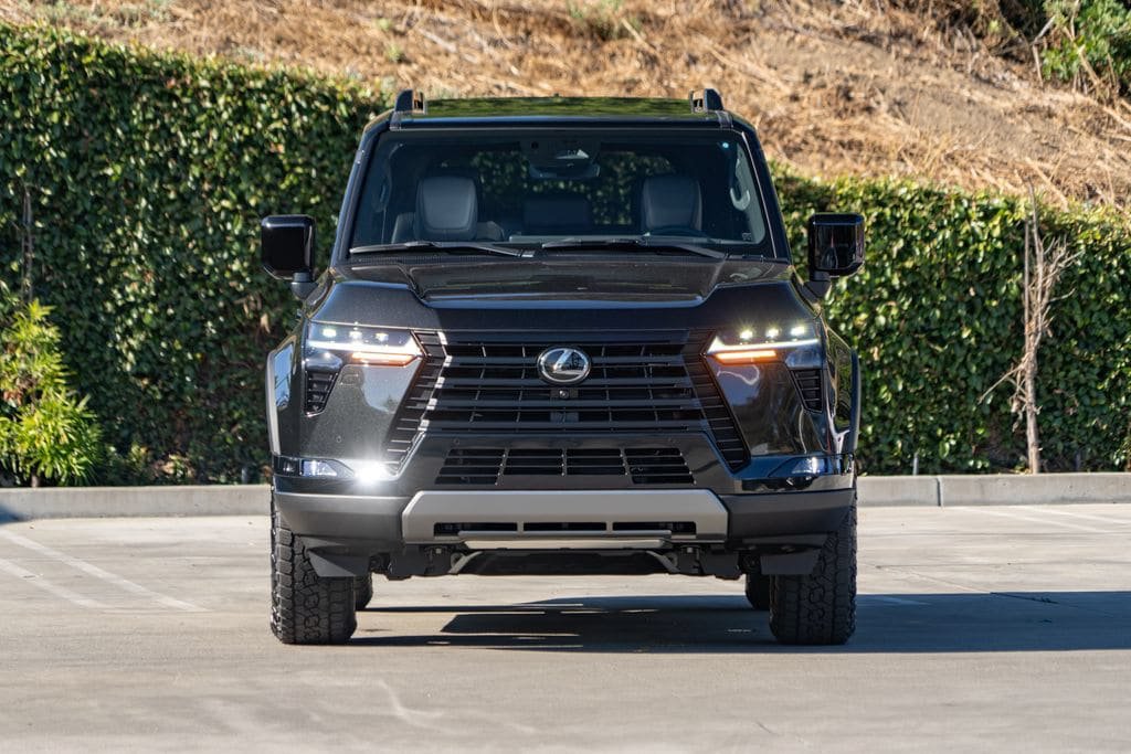 New 2026 Lexus GX 550 AWD/4WD image 3