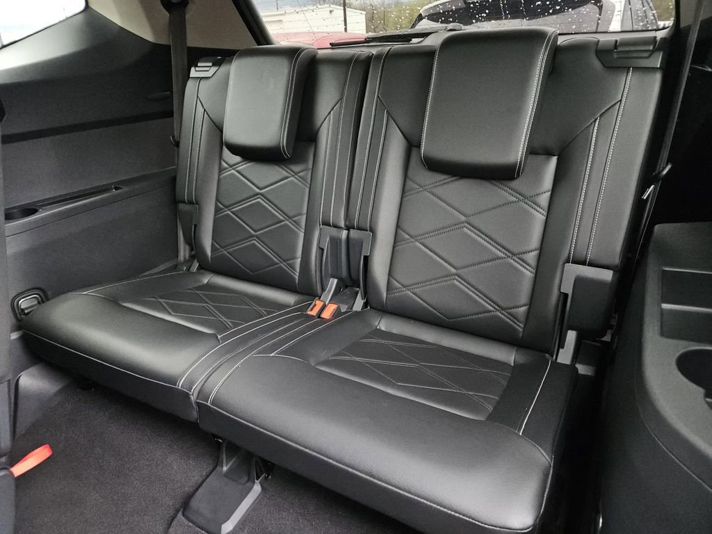 Used 2024 Volkswagen Atlas SE image 28