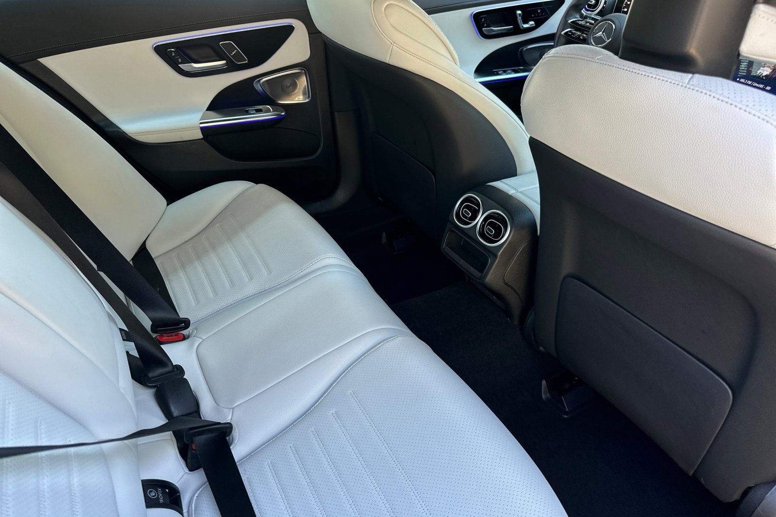 Used 2022 Mercedes-Benz C 300 Sedan image 31