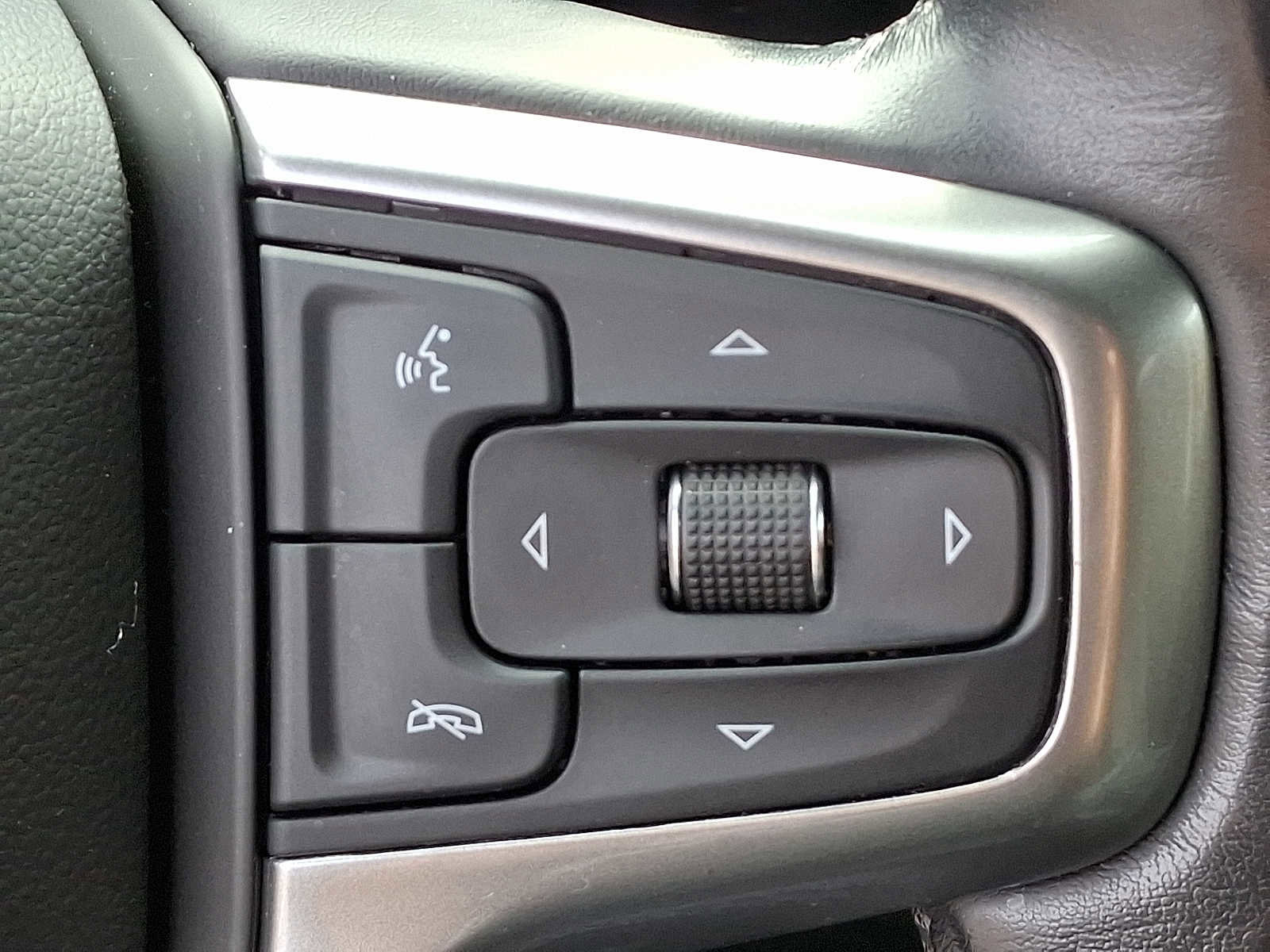 Used 2021 Chevrolet Silverado 1500 LT image 23