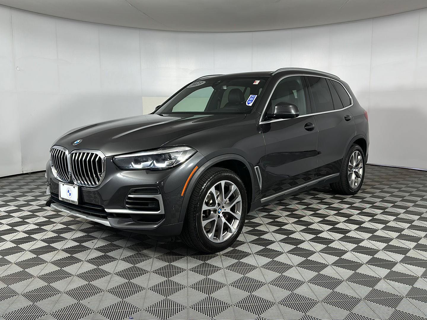 Used 2023 BMW X5 xDrive40i w/ Parking Assistance Package AWD/4WD image 6