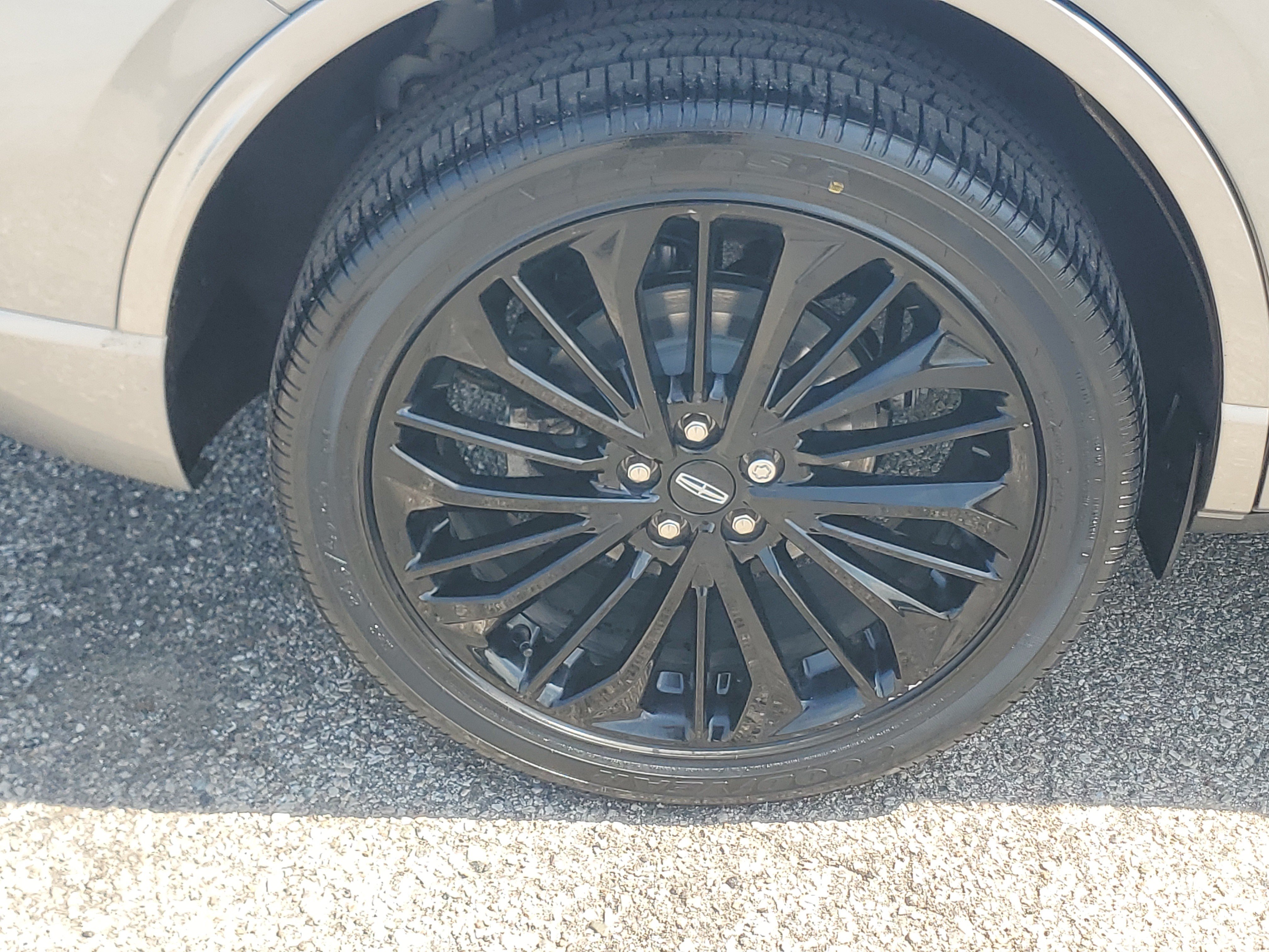 Certified 2024 Lincoln Corsair AWD w/ Equipment Group 101A image 7