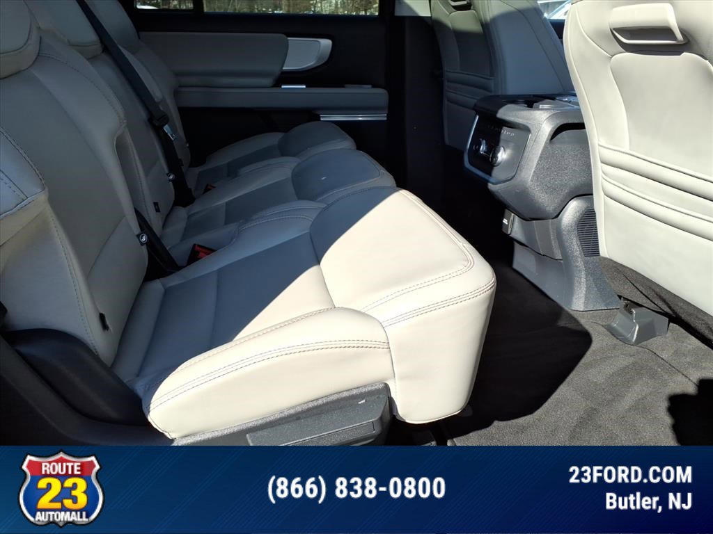 Certified 2025 Ford Expedition Max Active image 11