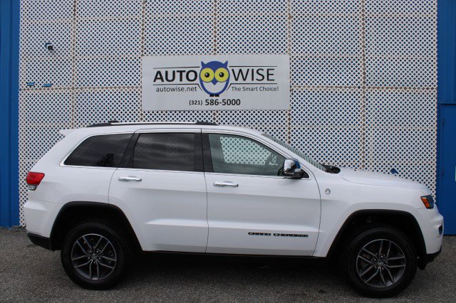 Used 2017 Jeep Grand Cherokee Limited image 2