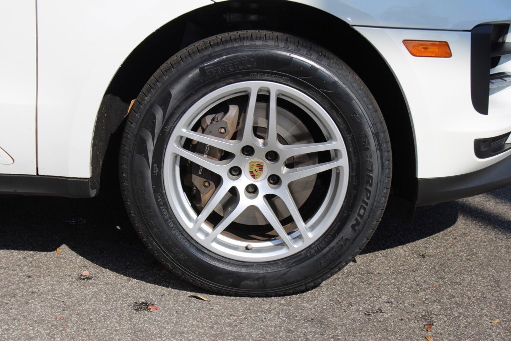 Used 2021 Porsche Macan image 14