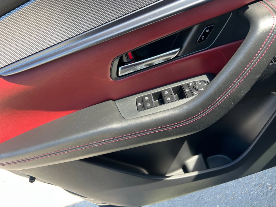 New 2025 MAZDA CX-70 Plug-In Hybrid w/ Premium Plus image 31