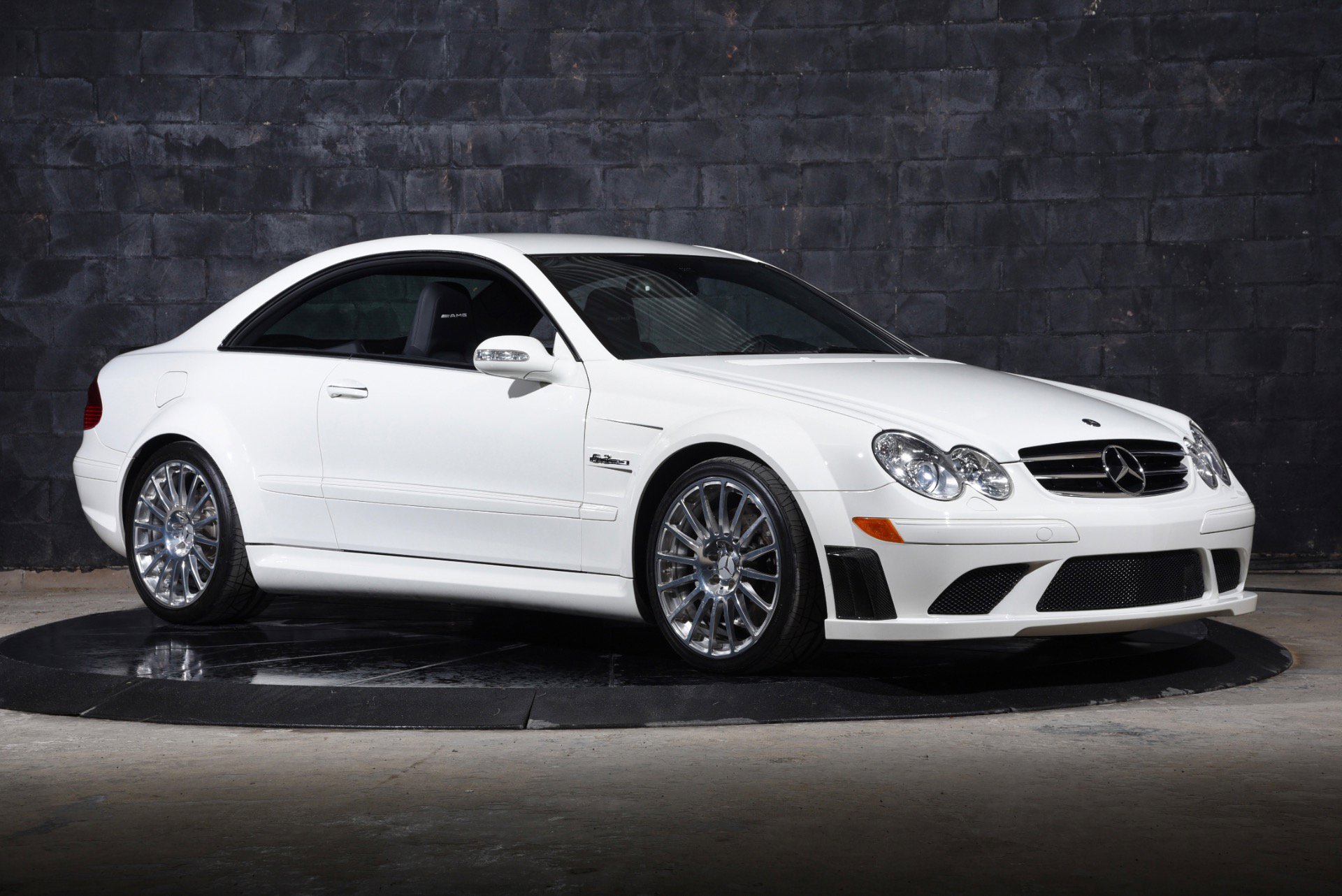 Used 2008 Mercedes-Benz CLK 63 AMG Black Series image 2