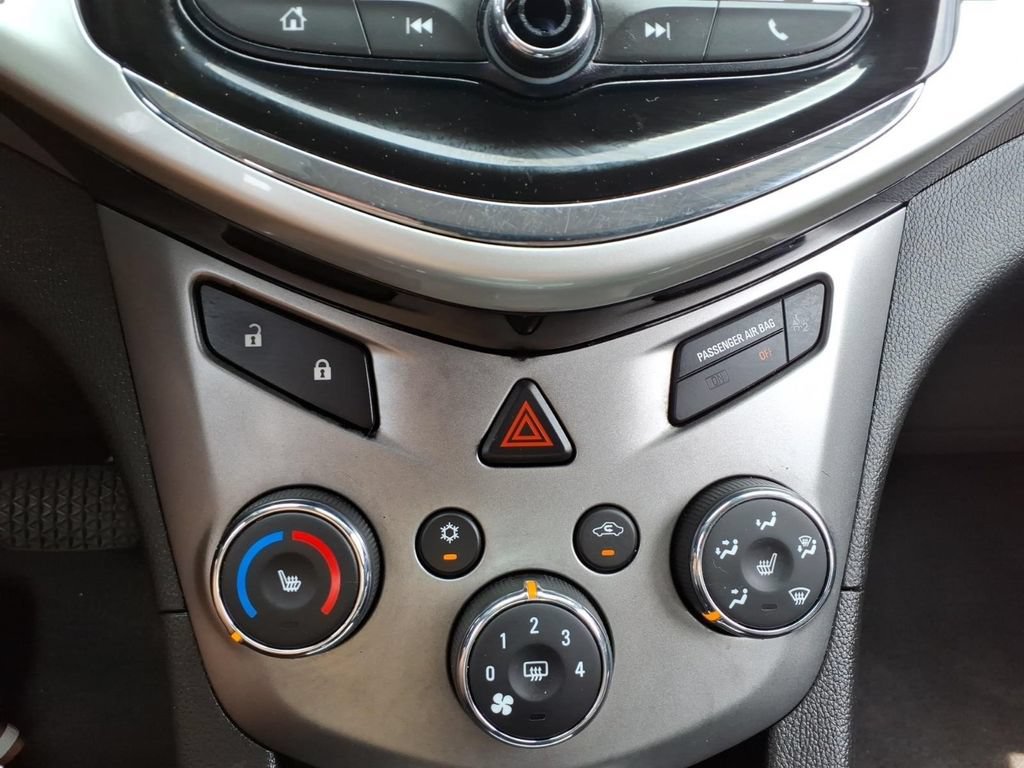 Used 2019 Chevrolet Sonic Premier FWD image 20