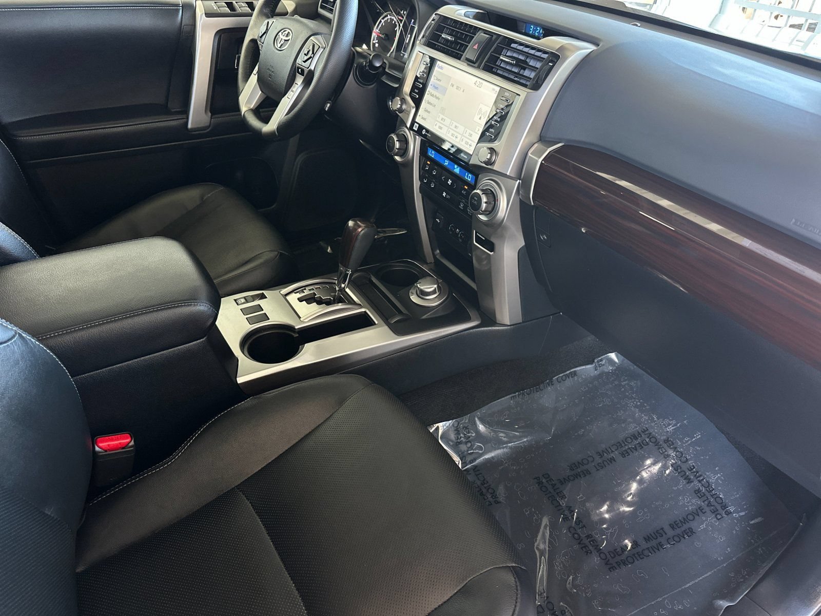 Used 2022 Toyota 4Runner Limited AWD/4WD image 15