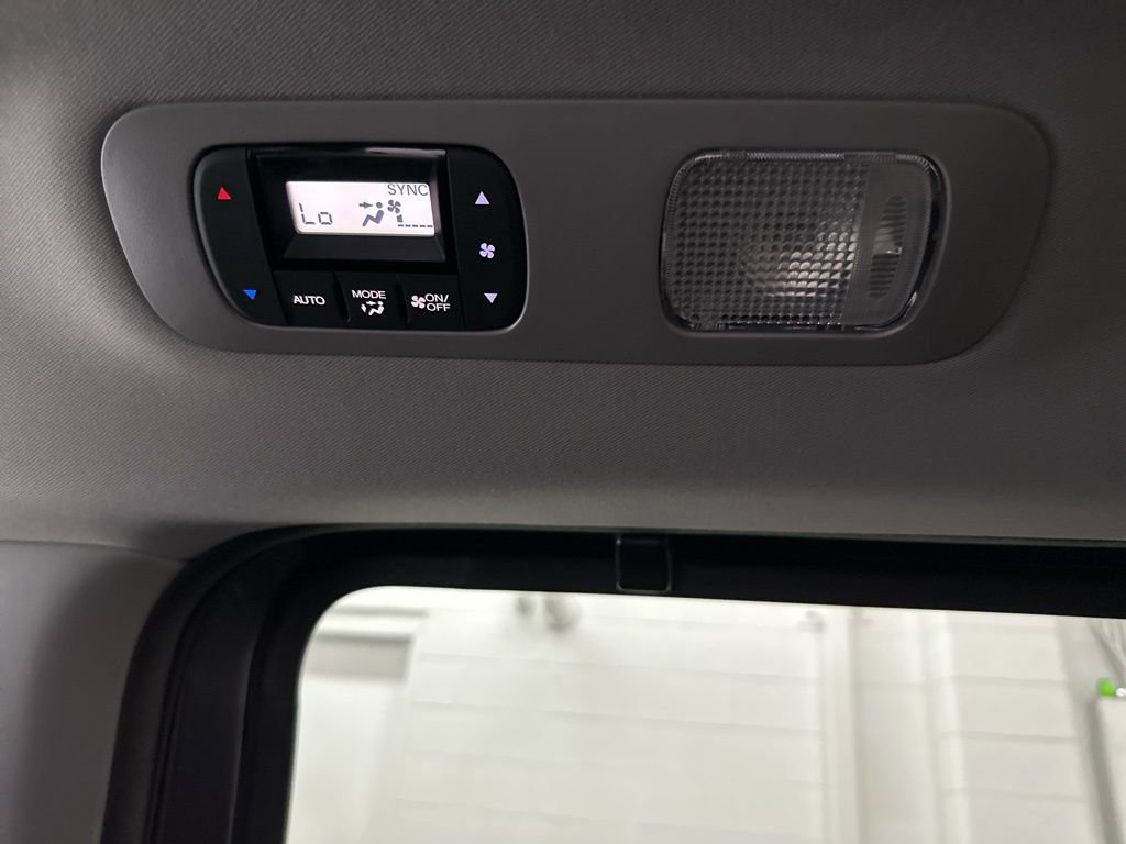 Used 2024 Honda Odyssey Touring image 34
