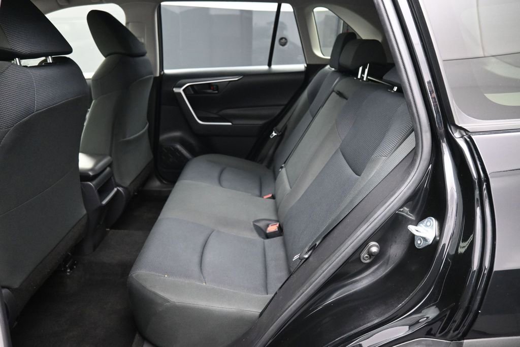 Used 2019 Toyota RAV4 LE w/ All Weather Liner Package AWD/4WD image 20