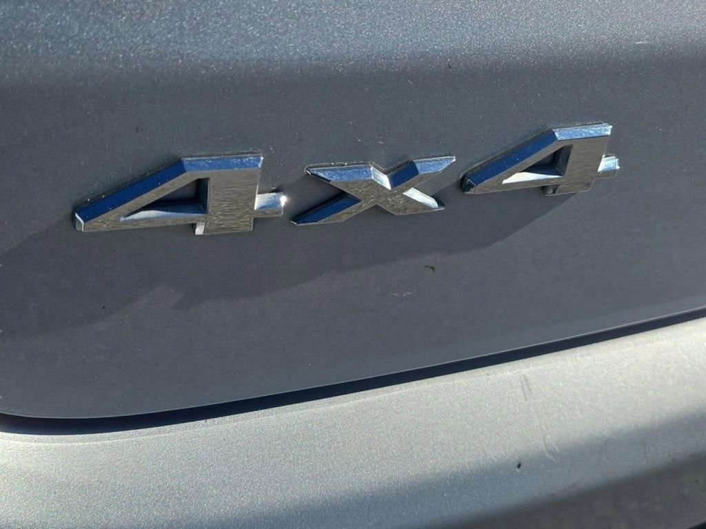 Used 2024 Jeep Compass Latitude image 12