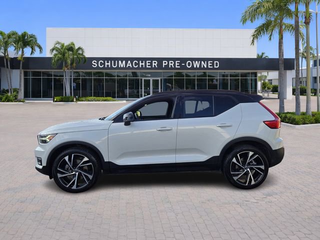 Used 2021 Volvo XC40 T4 R-Design w/ Climate Package image 4