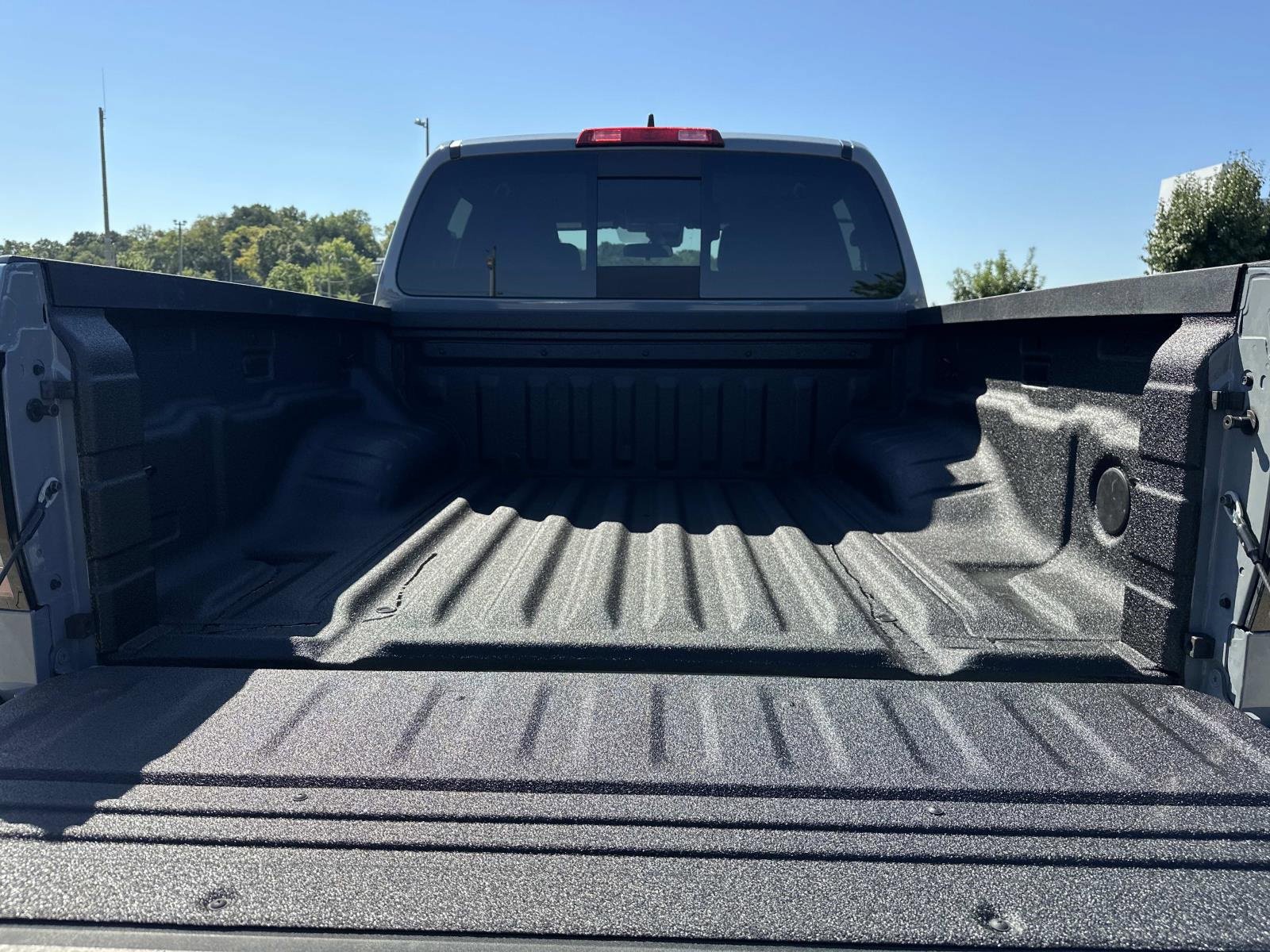 Used 2024 Nissan Frontier PRO-4X w/ Off-Road Protection Package image 11