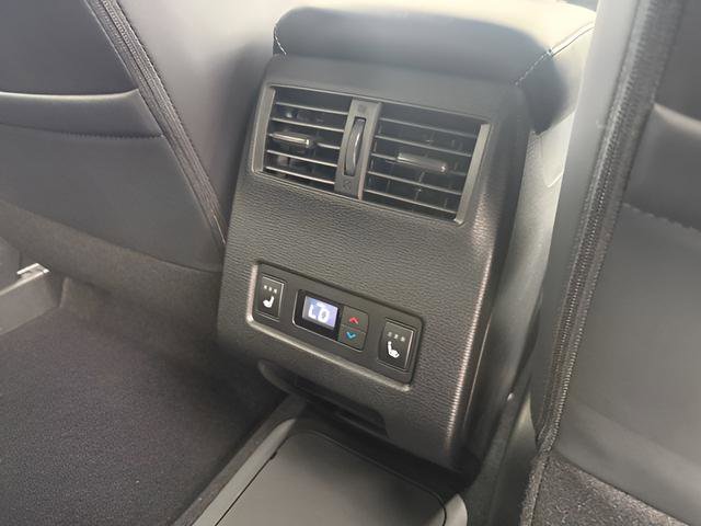 New 2025 Mitsubishi Outlander SEL Black Edition image 27