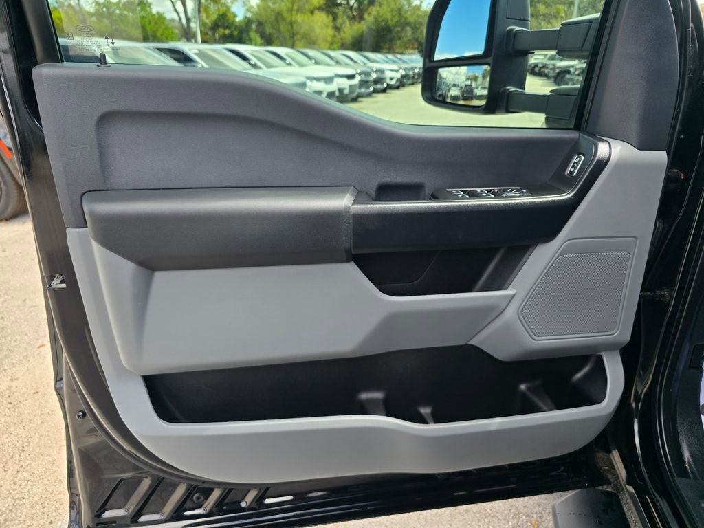 Used 2025 Ford F350 XL w/ XL Driver Assist Package image 16