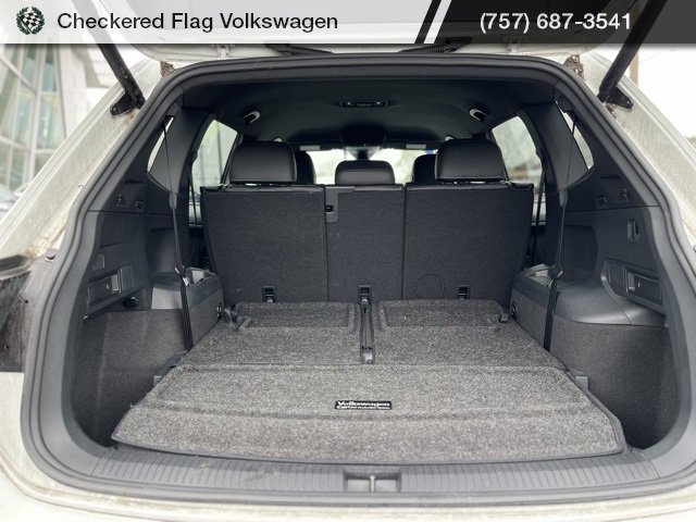 Used 2022 Volkswagen Tiguan SE R-Line image 29