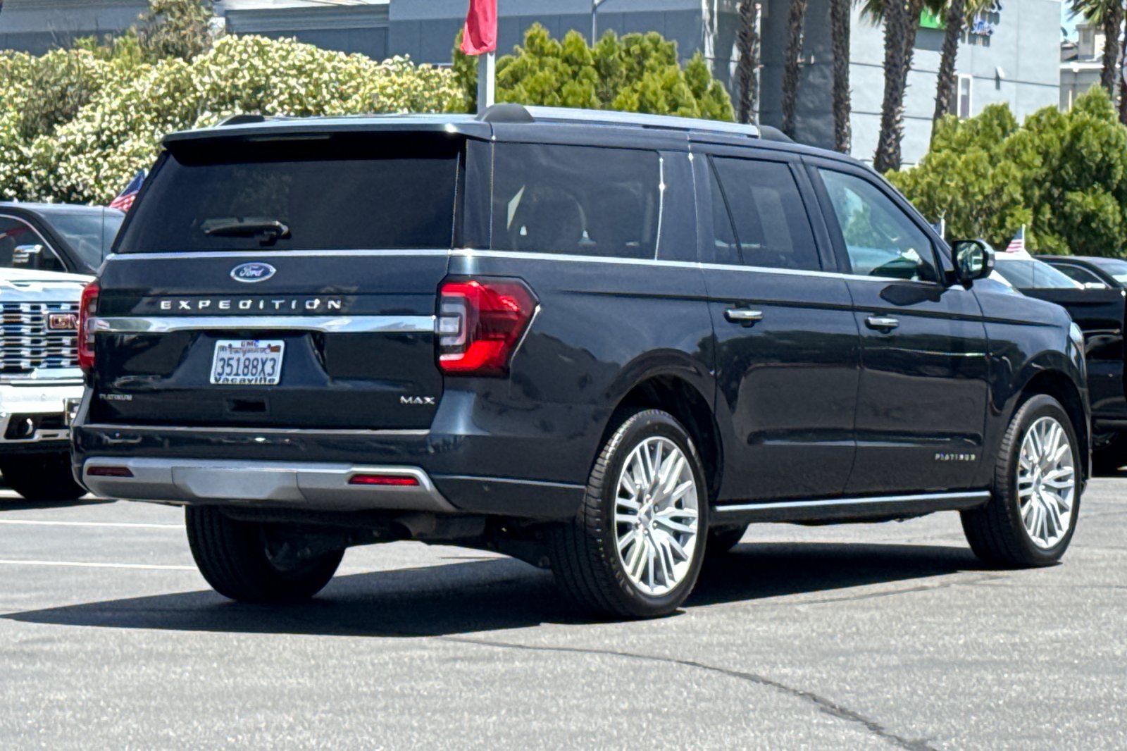 Used 2024 Ford Expedition Max Platinum AWD/4WD image 5