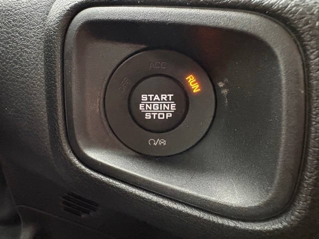 Used 2025 Jeep Wrangler Unlimited Sport AWD/4WD image 16