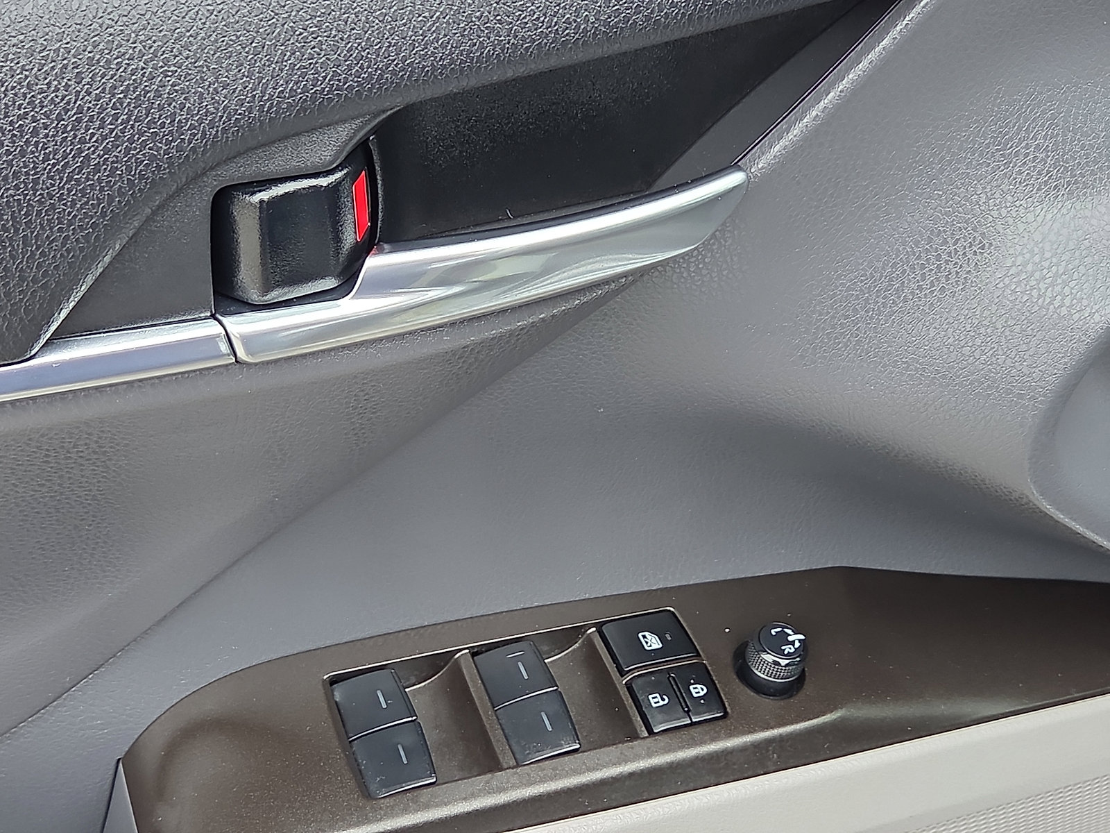 Used 2024 Toyota Camry LE w/ Convenience Package image 13