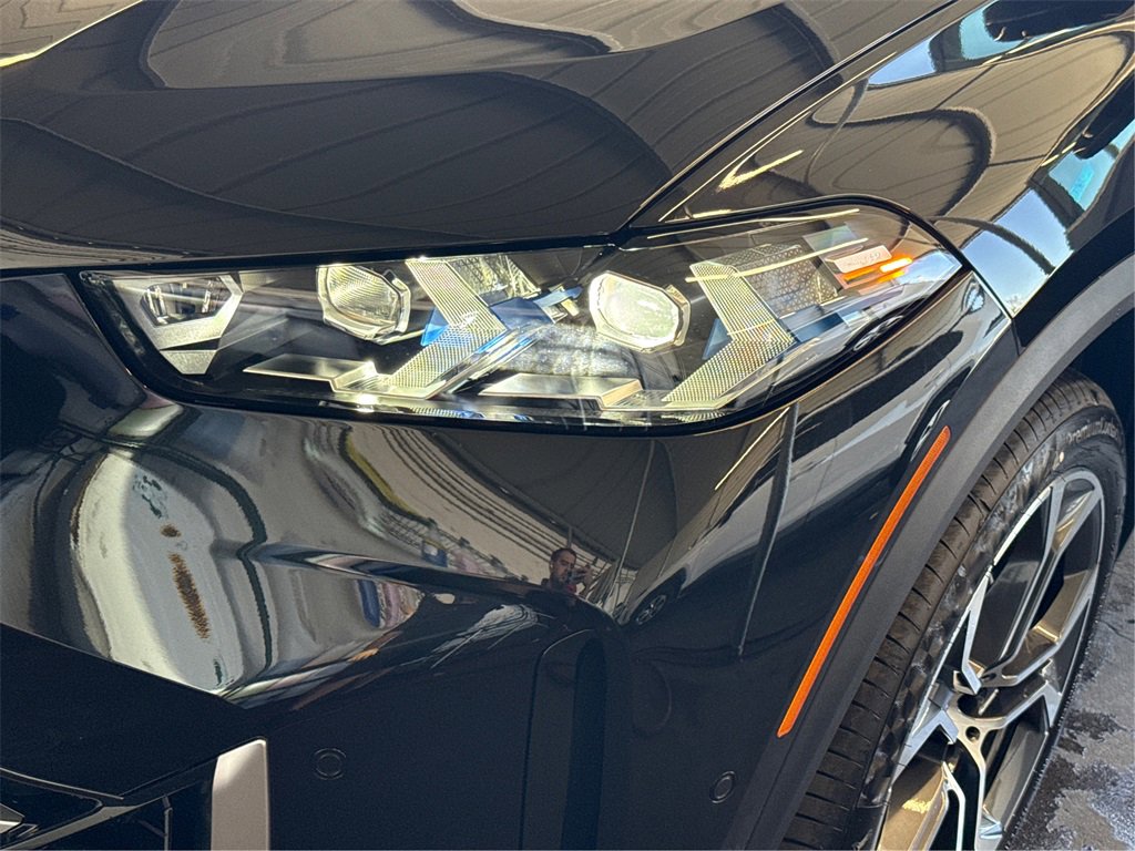 New 2026 BMW X5 xDrive40i w/ Climate Comfort Package image 16