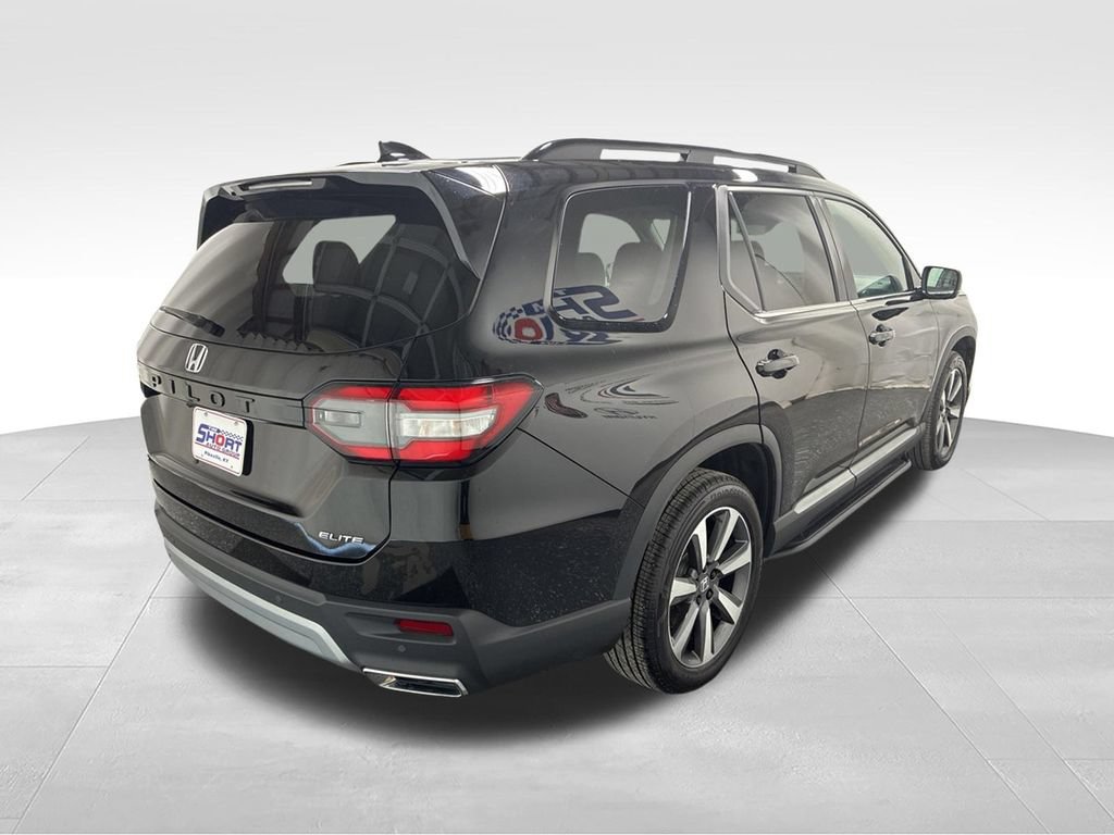 Used 2024 Honda Pilot Elite image 4