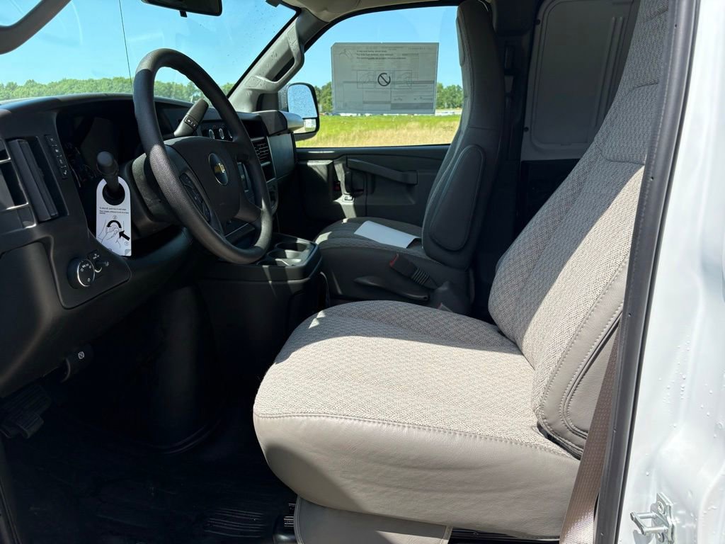 New 2026 Chevrolet Express 3500 Extended w/ Driver Convenience Package RWD image 3