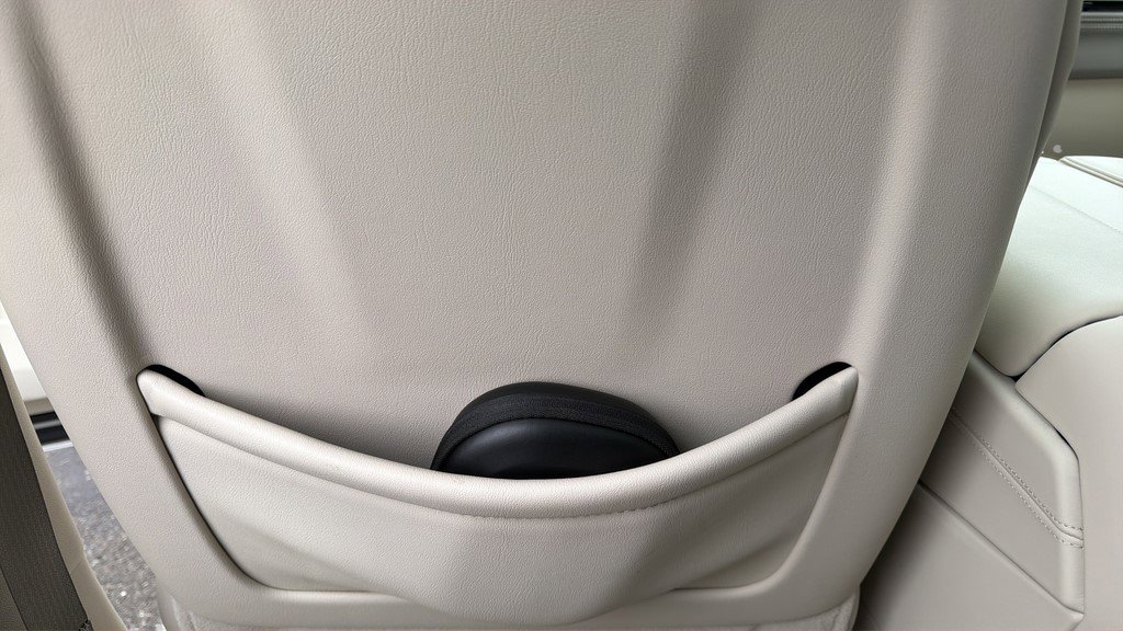 Certified 2025 Cadillac Escalade ESV Premium Luxury Platinum w/ LPO, Floor Liner Package image 6