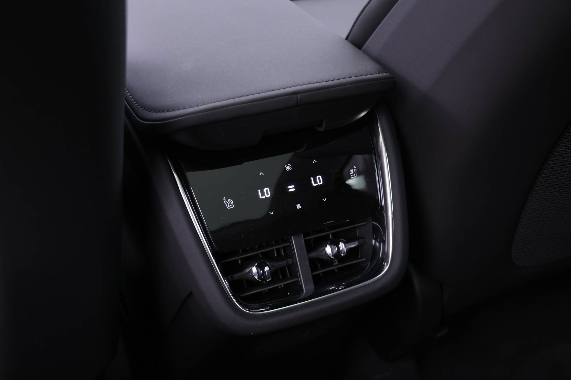 New 2026 Volvo EX90 Ultra AWD/4WD image 14