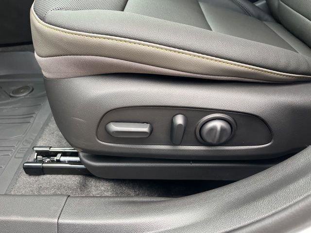 New 2026 Chevrolet Trax ACTIV w/ Driver Confidence Package image 18