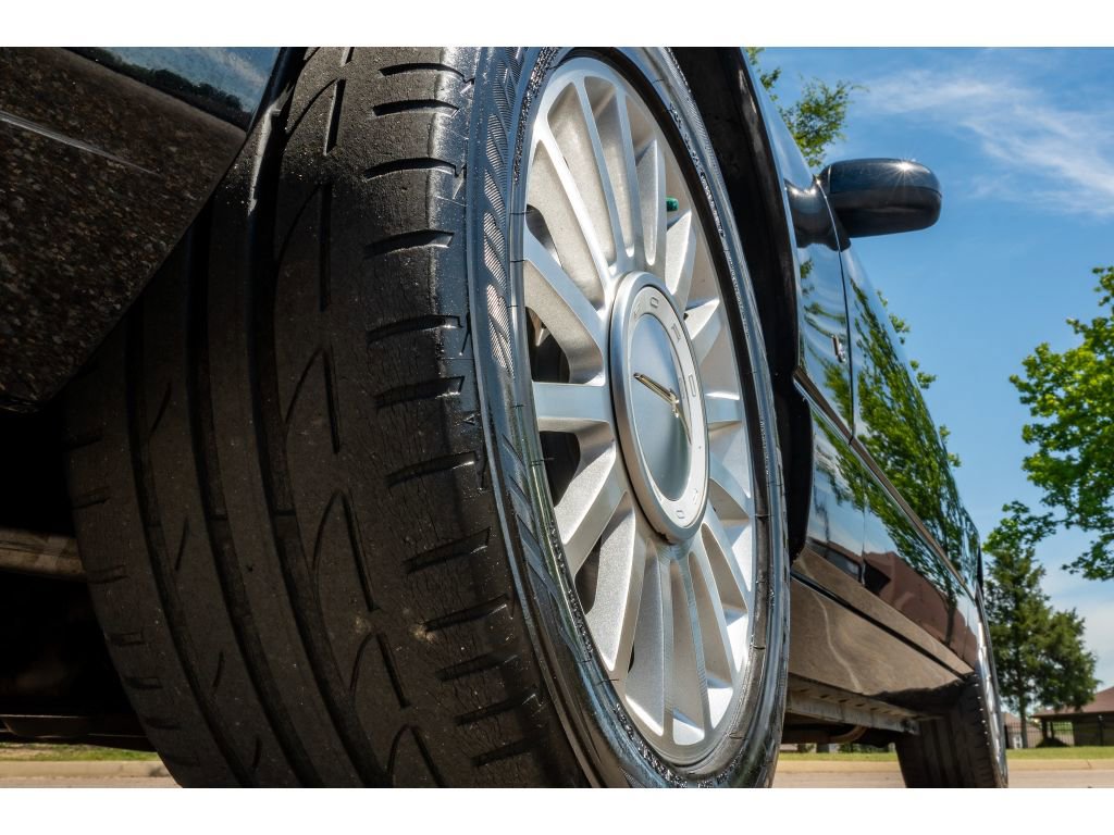 Used 2004 Ford Thunderbird RWD image 9