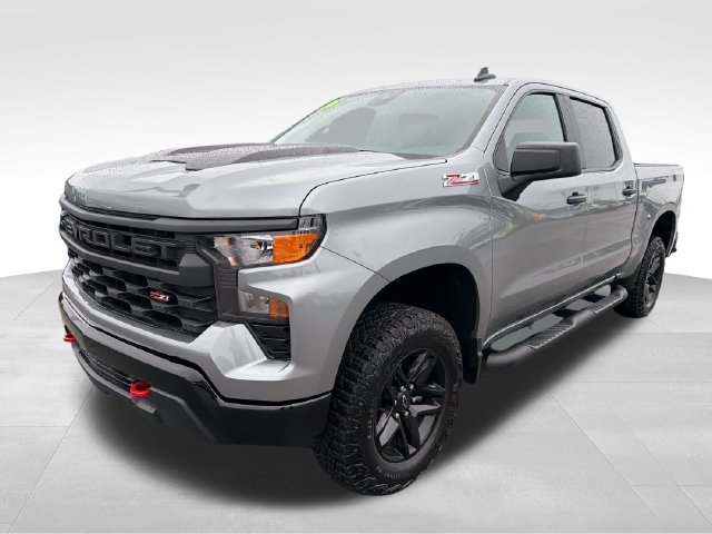 Used 2026 Chevrolet Silverado 1500 Custom Trail Boss w/ LPO, Dark Essentials Package AWD/4WD image 3