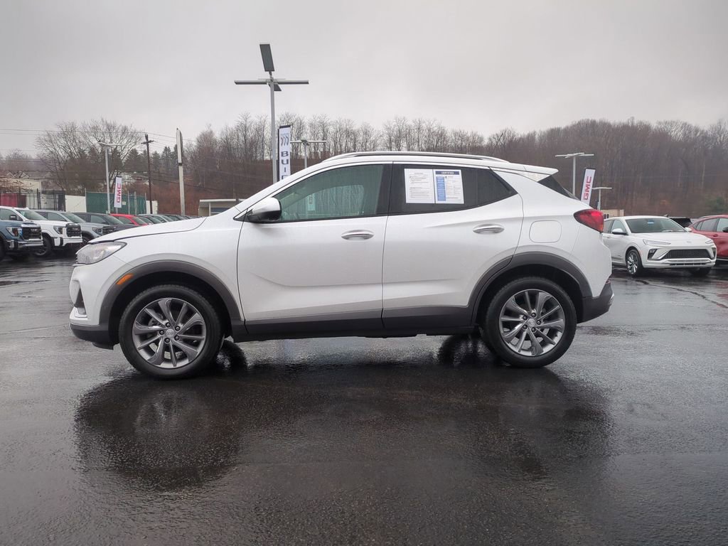 Certified 2022 Buick Encore GX Essence w/ Advanced Technology Package AWD/4WD image 8
