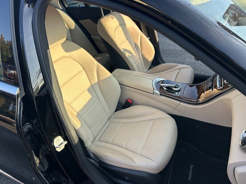 Used 2015 Mercedes-Benz C 300 4MATIC Sedan image 12